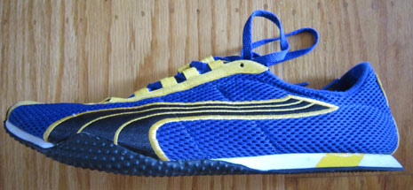 puma flat running shoes