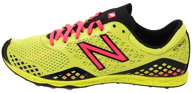 new balance 900 series running shoes