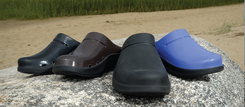 amazon oofos clogs